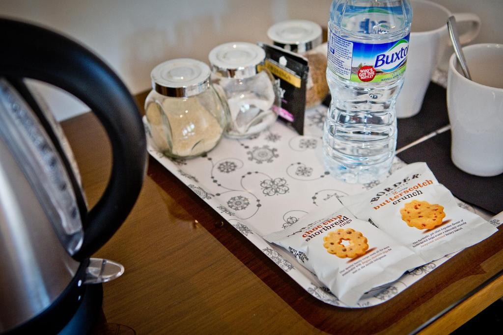 Hotel The Cedars Bathford Pokoj fotografie